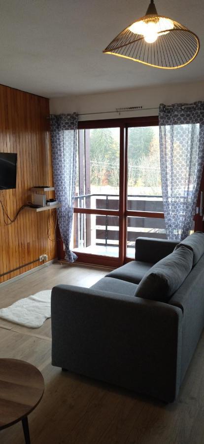 Studio Le Lacuzon Avec Piscine Et Tennis Exterieurs Ле Рус Екстериор снимка